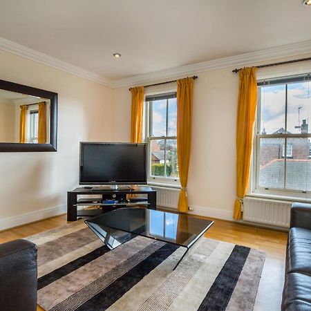 Spacious, 3 Bed House For 6 In Central Chester Hotel Kültér fotó