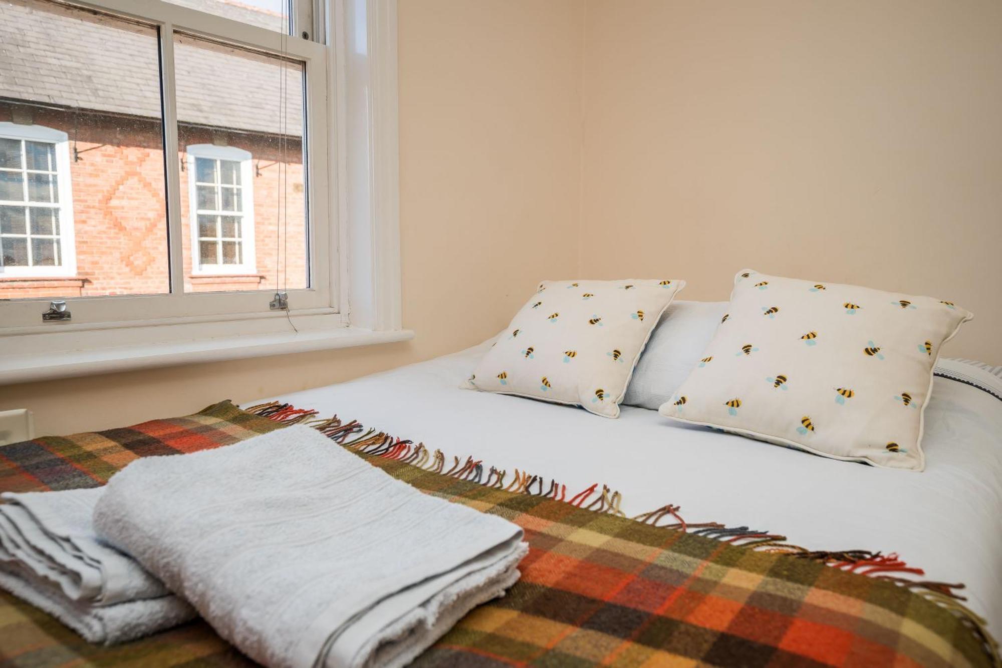 Spacious, 3 Bed House For 6 In Central Chester Hotel Kültér fotó