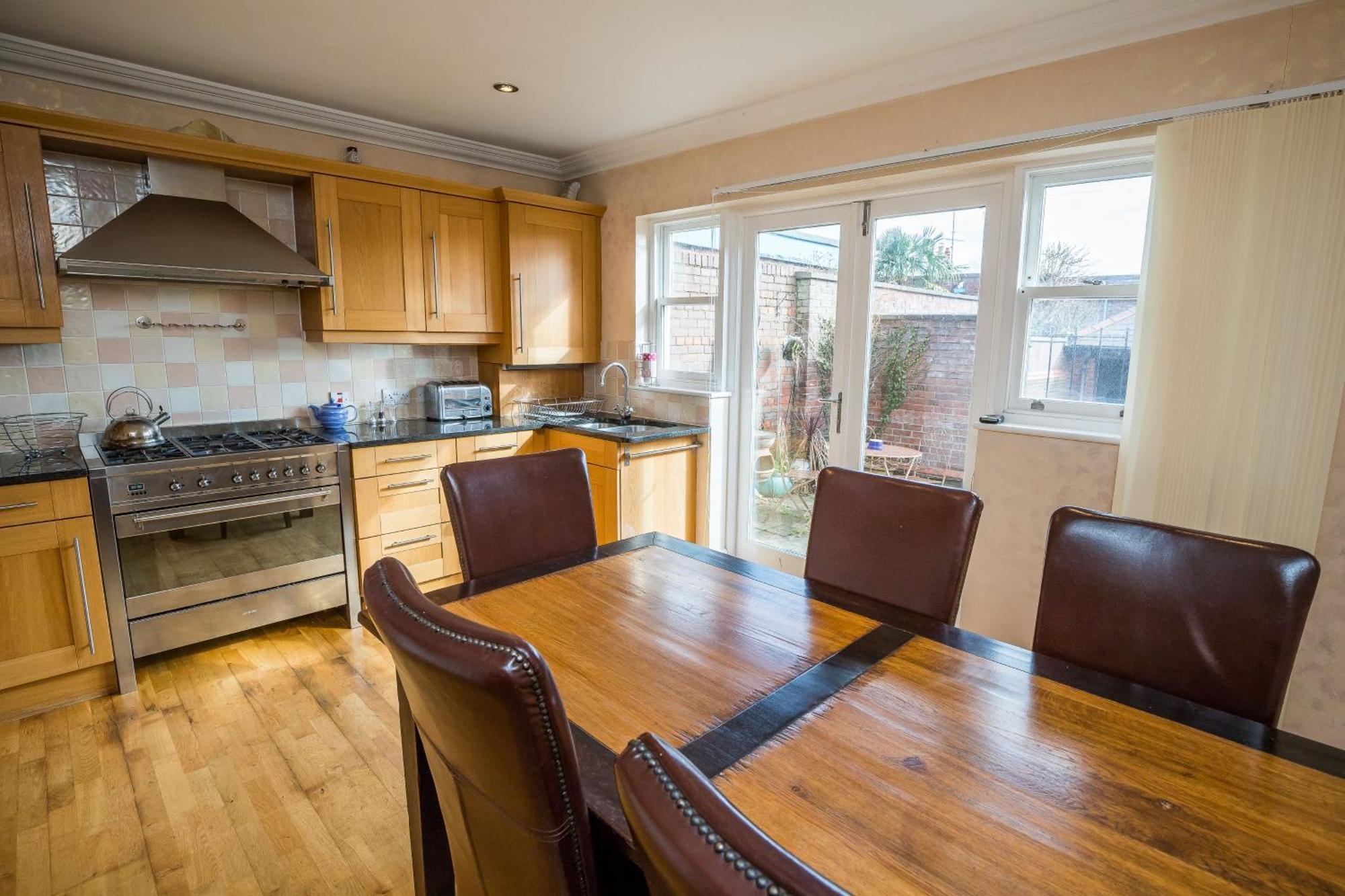 Spacious, 3 Bed House For 6 In Central Chester Hotel Kültér fotó